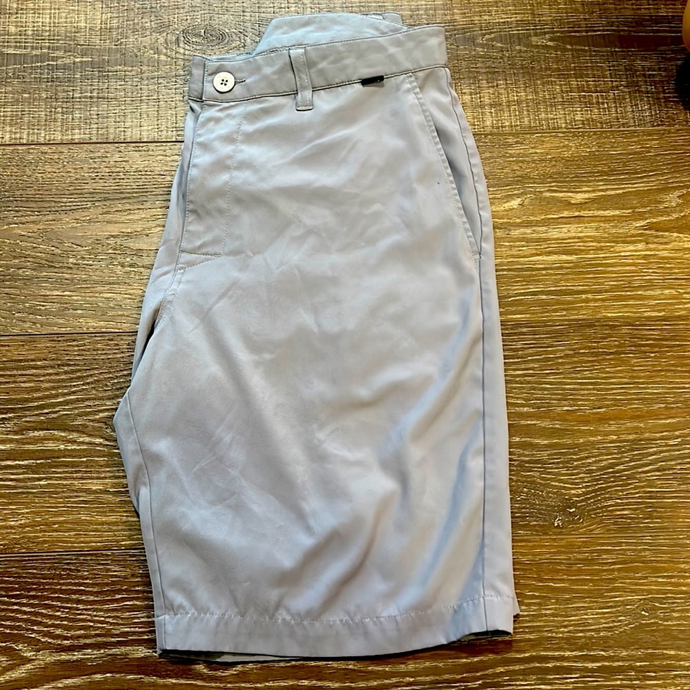 Travis Matthew grey golf short 34